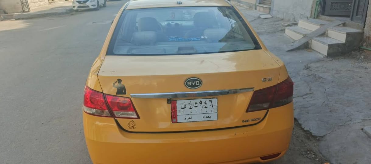 السلام عليكم
بيوايدي موديل 2013

فول مواصفات 

كير ومكينه كورلا نحله 1800

تبريد منضومه كامله جديده 
بيه جاملغ مطخوخ وباب  مطخوخ 

السعر 42 وبيه مجال  

الاتصال ***********
