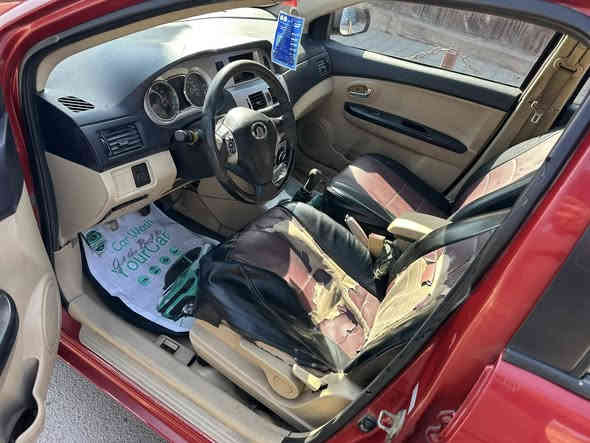 السلام عليكم 
فولكس للبيع موديل ٢٠١١ مصبوغه عام للجماليه 

السعر ٤٥ ورقه وبيهه مجال 

رقم التلفون

***********
