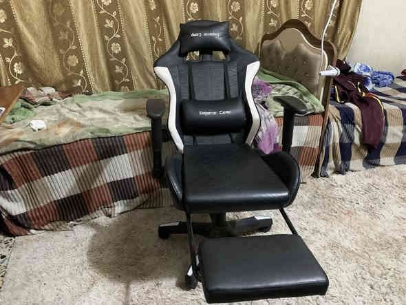 سلام عليكم كرسي كيمنك للبيع
انحناء180درجه معه وسادات مريحه للجلسات الطويله ويصل الى ارتفاع 74سانيتم وكرسي مرتب ونضيف كلش استعمال اقل الشهر سبب البيع بعت التجميعه كله 
عنواني بغداد ***********
