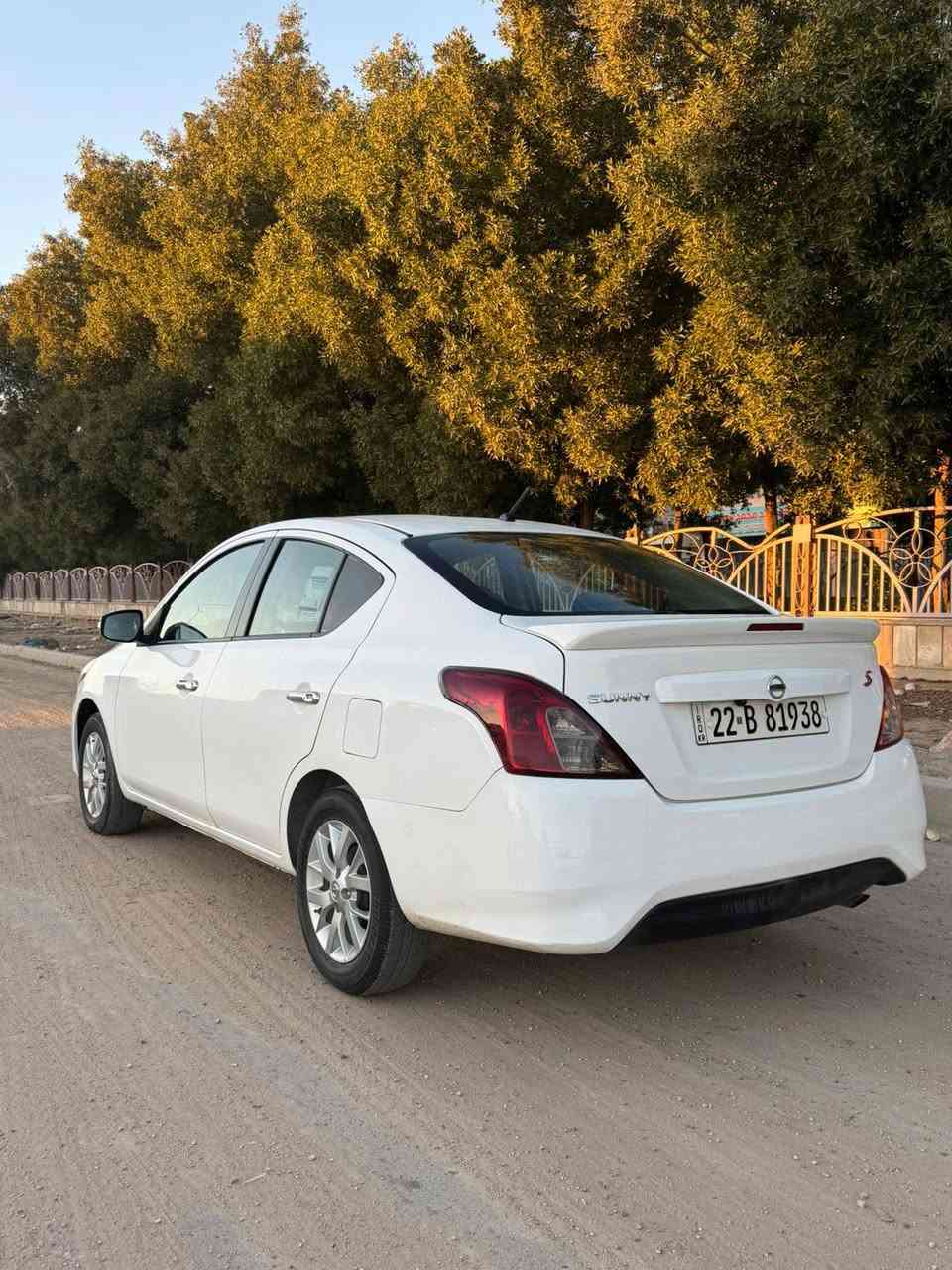 السلام عليكم صني موديل 23
رقم اربيل دولي تريد وكاله تريد تحويل بكيفك 
السياره كفاله تبديل وصبغ بيها بارد كلش قليل مامبين 
شرط السونار وبيها سونار وهم اخذها سونار وين ميعجبك  
مكينه مامفتوحه 
كير مامفتوح عل وضع الشركه 
السياره تخم تاير 
حداديه 
تبريد تدفئه 
ماشيه 51 
مواصفات السياره 
ويل كب 
تبريد خلفي
شاشه 
داخل اسود 
اسبير مانازل ههههه
السعر 122 وبيها مجال بسيط
مكانها حله 
***********
