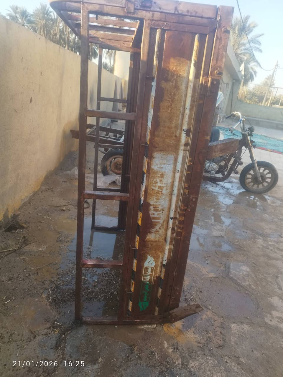 ستوتةMTR 2011أوراق كاملة محرك صقر 2017شوف الصور عوزهة ترتيبات ابيع هل الموجود السعر 300وبيهة مجال ***********
