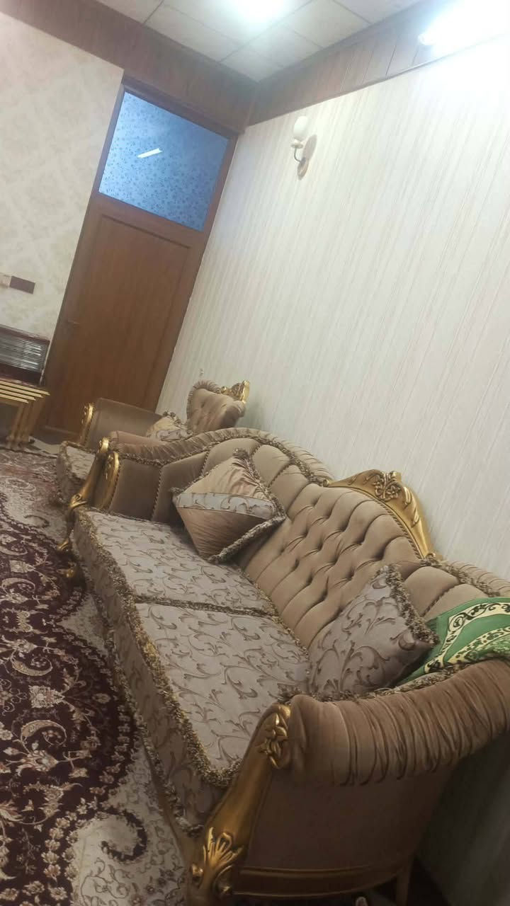 قنفات ملكي عشر مقاعد نظيف وجديد مابي اي عيب مكانه كلار سعره ٥٠٠ الف


**إذا كنت صاحب هذا الإعلان وتريد حذفه لأي سبب، رجاءا أرسل رسالة إلى الدعم الفني**