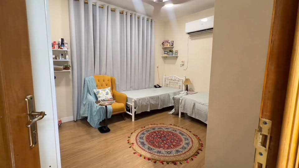 دار للبيع بناء جديد
الزعفرانية – شارع البطل
 • مساحة: 121 م²
 • نزال: 11
 • واجهة: 11
 • طابقين
 • ثلاث غرف نوم
 • استقبال
•صالة
 • مطبخ حار وبارد
 • أربع حمامات

للتواصل والاستفسار:
***********
