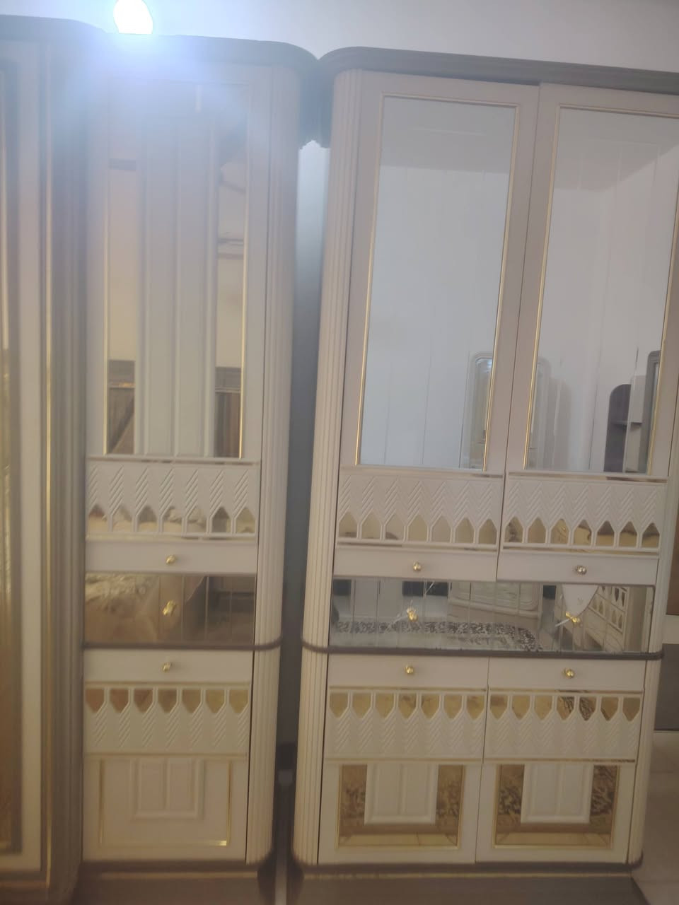 غرفه اللبيع سعر مليونين وبيه مجال ***********
