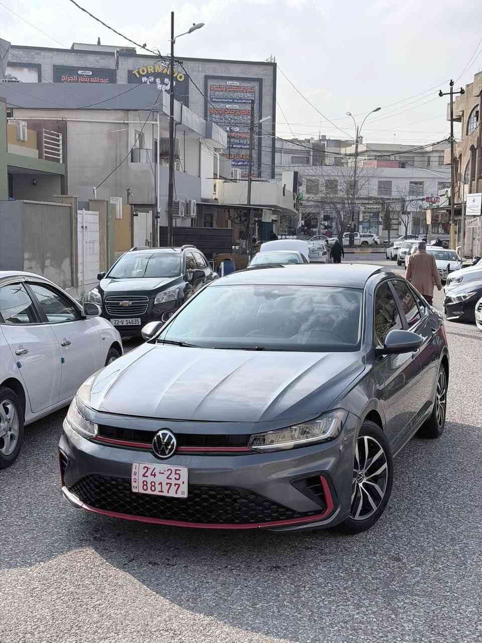 للبيع فقط
VW JETTAبلص SE 2025 
فولكسواكن جيتا 2025 
سياره مخرجه من الكمرك هزه قبل يومين مسويها 
السياره كلش نضيفه وما بيها اي نقص أرضيات اسبير عده كلهم موجودين وتصليح درجه أولى ع إيدي مصلحها ب موصل 
⚙️ محرك 4 سلندر 1.5L توربو

الحالة -الضرر _ ( جاملغ وبوند  )
▫️بانوراما 
▫️تبريد لمس 
▫️شاشه كبيره 
▫️بصمه + تشغيل عن بعد 
▫️كشن جلد كهرب وكشن هيتر 
▫️ويل ١٧ 
◽نظام دخول ذكي
◽كشنات تدفئة
◽نظام تحذير مغادرة المسار 
◽نظام محافظة ع المسار 
◽نظام نقطة عمياء 
◽نظام تنبيه حركة المرور الخلفية 
◽فرملة طوارئ تلقائية 

ماشية 8 الف mi فقط ✅
رقم كاتي تترقم شمالي مخرجه من الكمرك هزه جديده 

مكان السيارة العنوان موصل
السعر١٣٥ ومجال 
***********واتس
