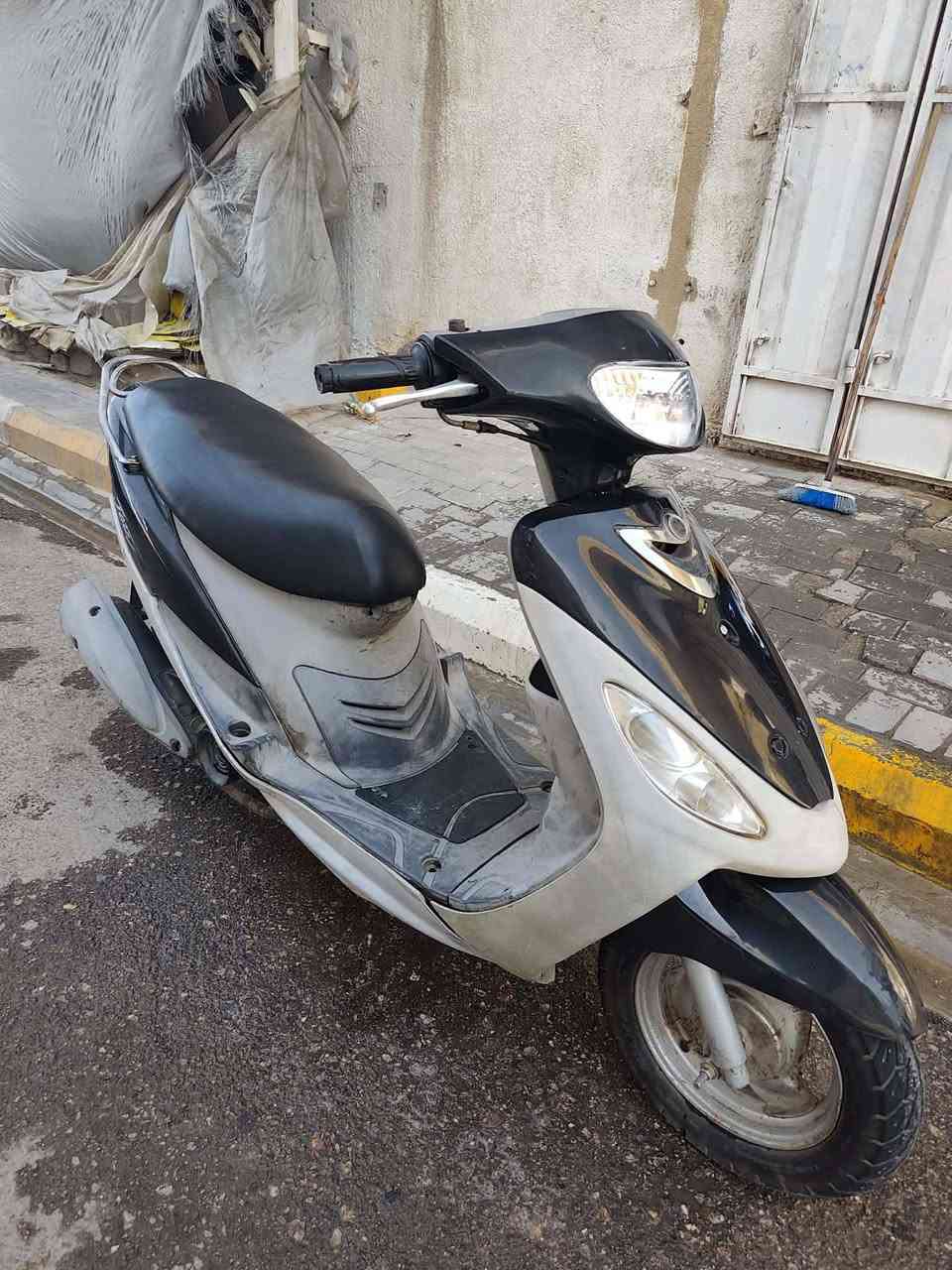السلام عليكم دراجه للبيع ما بيه اي نقص ما مفتوحه  السعر 600وبيه مجال مكان سماوه ***********
