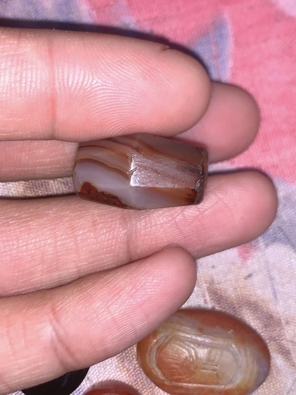 اللهم صل على محمد وآل محمد وعجل فرجهم
عقيق قديم مشتريه يماني ابيعه مجهول هل الموجود هندي يماني ايراني تاخذه بقناعتك قديم ابيعه شرط قديم

سعره ٦٠ الف مع التوصيل


**إذا كنت صاحب هذا الإعلان وتريد حذفه لأي سبب، رجاءا أرسل رسالة إلى الدعم الفني**