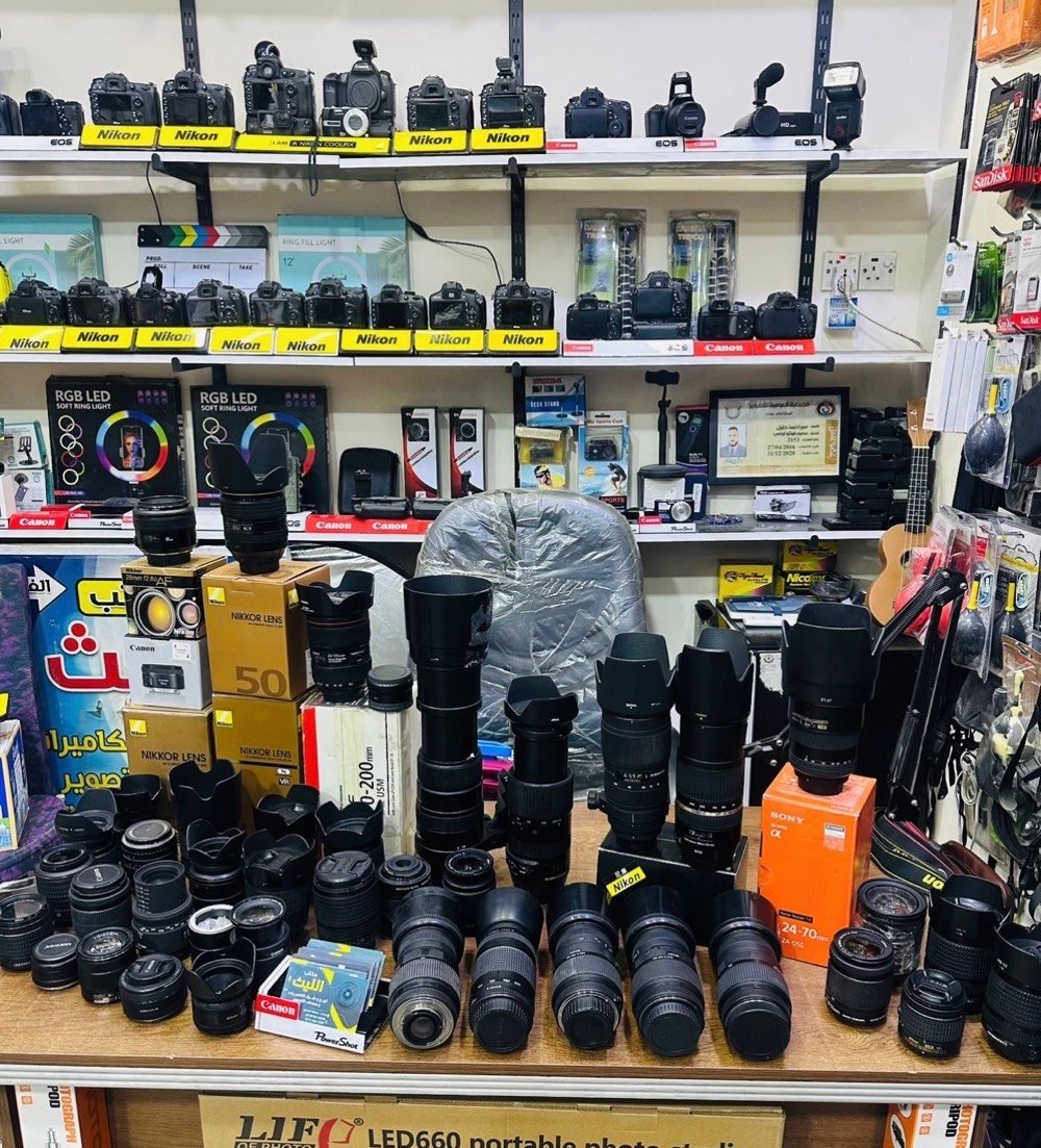 🔷📸يتوفر لدينا جميع الكاميرات والعدسات اصليه مكفول من اي 
عطل او تصليح ضمان استبدال لمده 🌹يومين فقط في حال وجود عطل 📸🔷
📸مع 📸
 ملحقاتها الأساسية وملحقات اضافيه رام +حقيبه +توصيل 🔷
اوقات العمل من الساعه ال6 عصرا الى ال10مسأ
——————————————————————

كاميرا كوبرو 9نضافه 100/98مع قاعده حديد 375الف

كاميرا سوني A7Sمارك1 بدي شتر الكاميرا 9Kسعر825

كاميرا نيكون بدي 810+ فول فريم +كرب اصلي 925

كاميرا نيكون بدي 750 فقط فول فريم سعر 825الف

كاميرا نيكون D610بدي فقط فول فريم سعر 625الف 

كاميرا نيكون D7500 عدسه الاصليه 18.140سعر925

كاميرا نيكونD7200 عدسه نيكون 18.140سعر 765

كاميرا نيكون D7100 +عدسه 18.140نيكون 665الف 

كاميرا نيكون 7100+كرب +غلاف سعر 715الف 
عدسه 18.140

كاميرا نيكون D7000 عدسه 18.55سعر 475الف 

كاميرا نيكون D5300عدسه 18.55سعر 425الف 

كاميرا نيكون D5100عدسه 18.55سعر 365الف 

كاميرا نيكون D3300 عدسه 18.55سعر 325الف 

كاميرا نيكون 3200 عدسه اصليه 18.55 سعر 300الف
 
كاميرا نيكون D90 +عدسه 18.55الاصليه سعر 315الف

كاميرا نيكون D90عدسه 18.55+كرب سعر 345الف 

كاميرا بنسونك حجم صغير احترافيه سعر 165الف 

كاميرا سوني حجم صغير اصلي سعر 135الف 

كاميرافديو حجم وسط مع عدسه وملحقات سعر175

كاميرا فديو حجم صغير مع ملحقات سعر 110الف 
————————————————
##كاميرات كانون 📸📸

كاميرا كانون 5Dm3 بدي +كرب سعر 875الف 

كاميرا كانو6DM1بدي +كرب سعر 675الف 

كاميرا كانون 6DM1بدي فقط سعر 625الف 

كاميراكانون 250D عدسه 18.55سعر 590الف 

كاميرا كانون 7DM1عدسه 18.55 سعر 475الف 

كاميرا كانون 700D عدسه الاصليه 18.55سعر 435

كاميرا كانون 600D +كرب سعر 410الف 
عدسه 18.55الاصليه 

كاميرا كانون 600D +عدسه 18.55كانون سعر 375الف

كاميوا كانون T3مع عدسه 18.55 سعر 275الف 

كاميرا سوني  A3000عدسه 18.55سوني سعر 315الف
📸📸📸📸📸📸📸📸📸📸📸📸
  التوصيل 🚕مجاني🎁 لكل العراق 
 (***********او اتصال +***********واتساب)
الاستفسار عن طريق الواتساب او ماسنجر 

      موقع المحل :-🧭بغداد الصليخ مجاور مطعم دجاج العربه 📸📸
  🛑أوقات الدوام من 6عصراً  لل10🛑
________________________________
 🛑مكتب الليث لبيع الكاميرات🛑