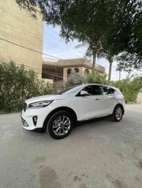 سورنتو موديل 2019 خليجي شركه العامه بيه صبغ بنيد فقط بدون دواخل اثر شخ...