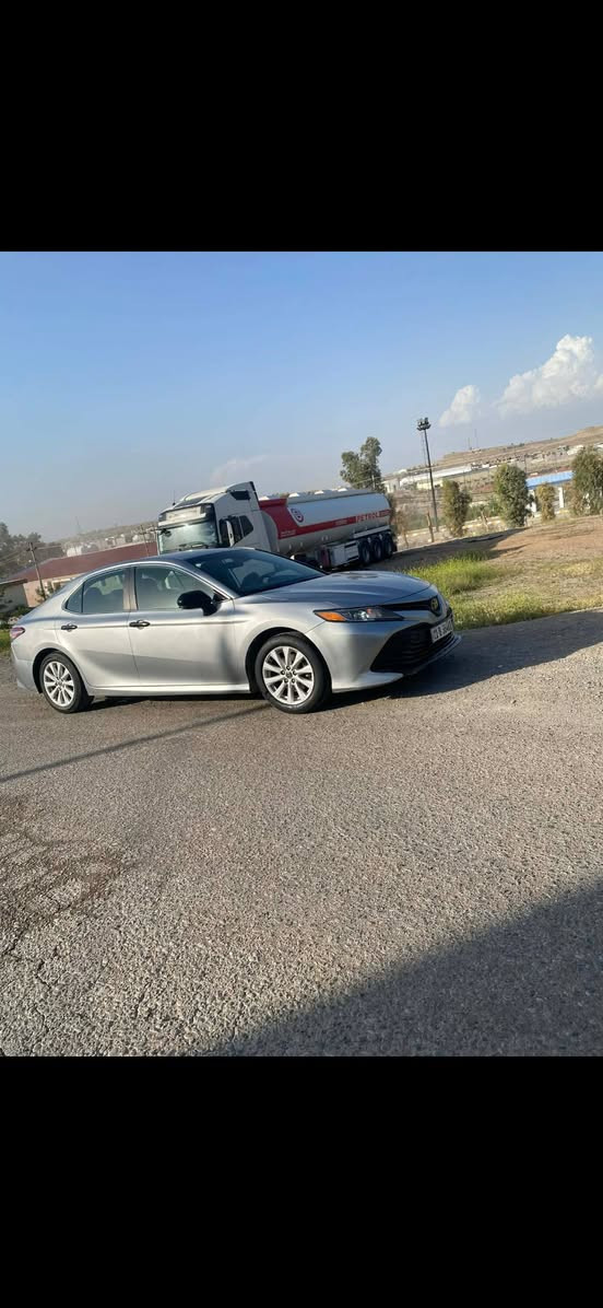 كامري 2019 le 
لون سلفر سياره داخل كلين 
بالعراق صار بي تعديل بارد ونص باب صبخ 
سياره جاهزه ونضيفه 
رقم سليمانيه شرط تحويل 
بيهه بطاقه بانزين 
مكان سياره كركوك *********** كركوك, العراق
