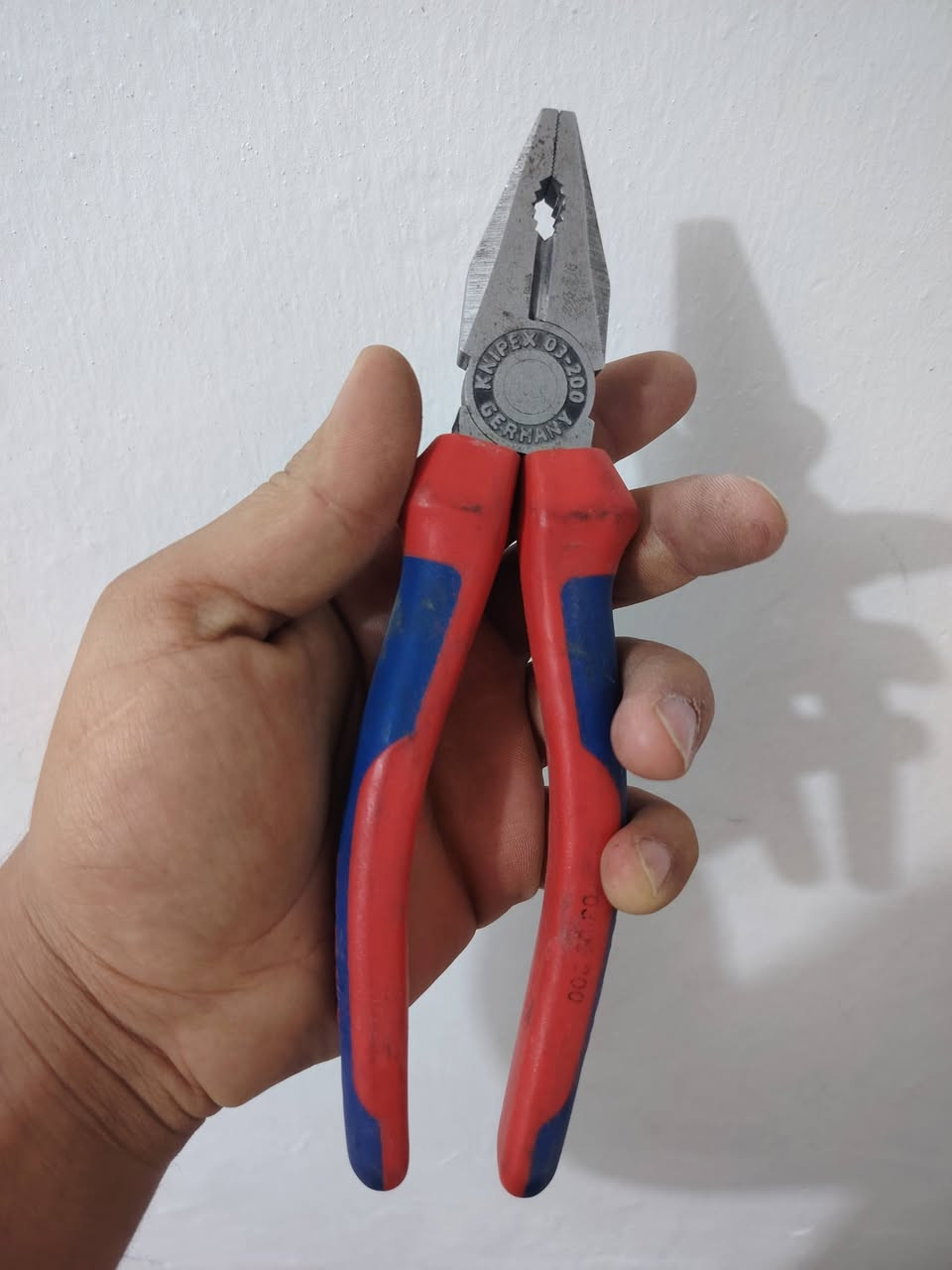 بلايس وكتر إلكترونيات ماركة knipex السعر 50 ملاحظة من باب الأمانة البلايس مستعمل قليل والكتر جديد


**إذا كنت صاحب هذا الإعلان وتريد حذفه لأي سبب، رجاءا أرسل رسالة إلى الدعم الفني**