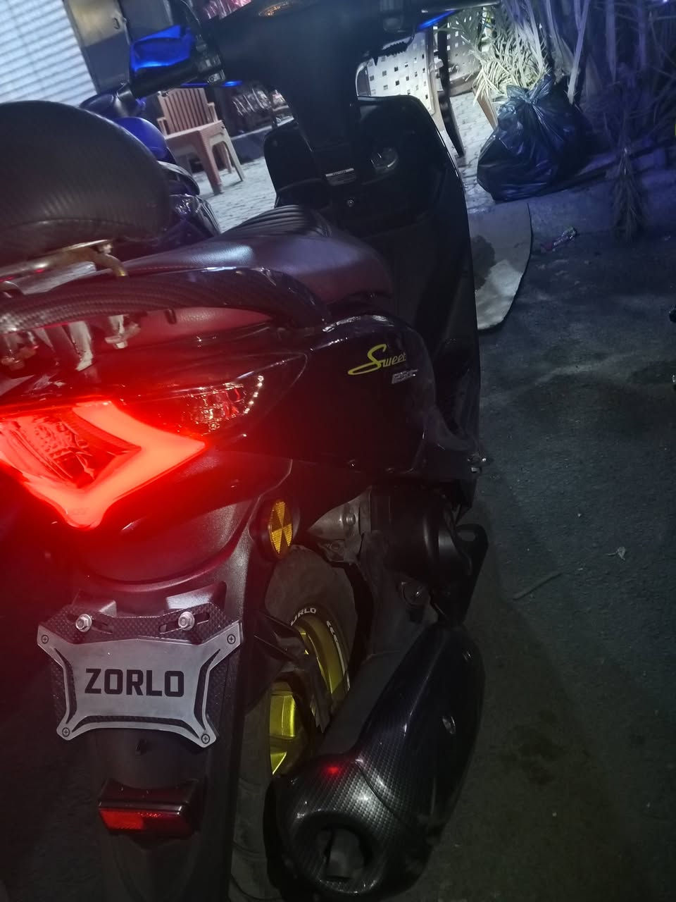 سويت زورلو 25اوراق معرض صك بيع فاضي
حبا بعدا علبه 
ماشيه 2الف
فول زوايد 
موجود طريق المطار الضاحية رقم 81948752


**إذا كنت صاحب هذا الإعلان وتريد حذفه لأي سبب، رجاءا أرسل رسالة إلى الدعم الفني**