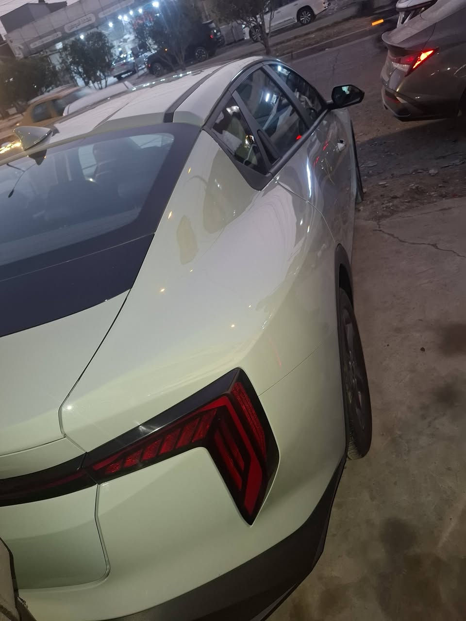 السلام عليكم
للبيع k4 2025 
ماشية ١٩
حادث باب يمين ورقم لوت مع الصور
تبديل باب بدون صبغ السيارة مكفولة من الصبغ
بدون رقم ١٧٥
بغداد الحسينية
***********
