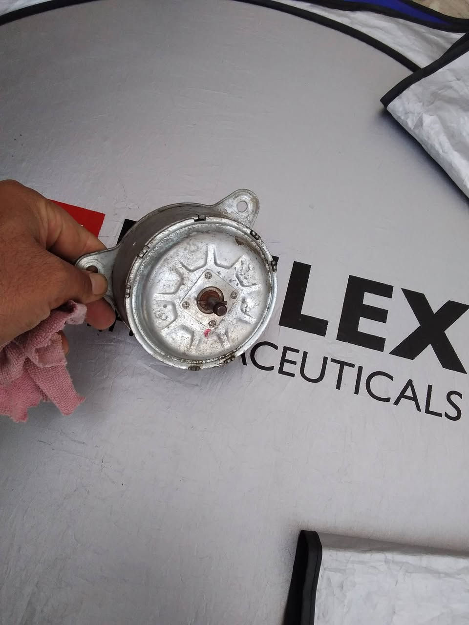 السلام عليكم شباب غراض البيع اكو جديد و مستخدم  
***********
