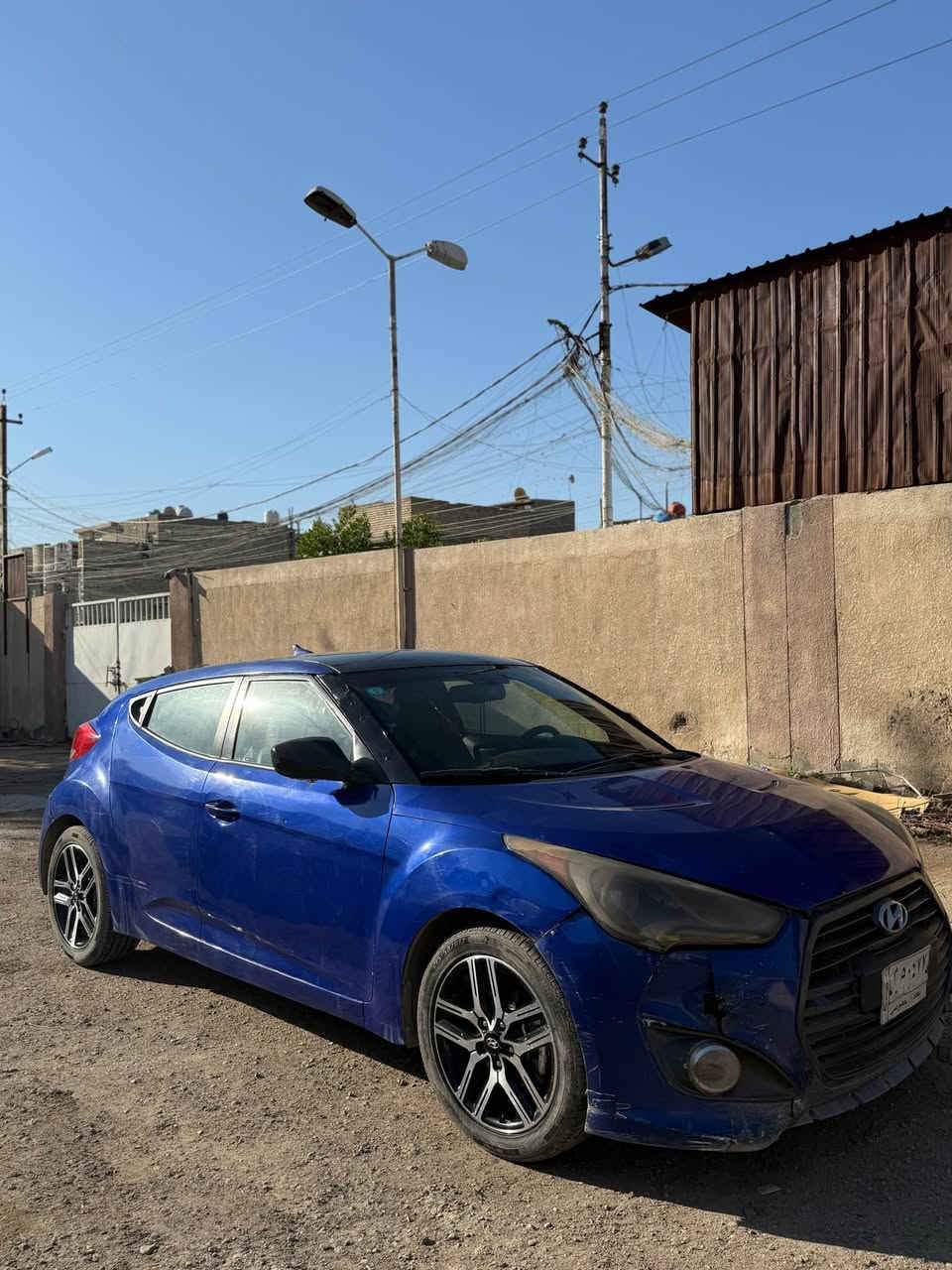 السلام عليكم 
للبيع هونداي فولستر ٢٠١٣ 
مواصفات عاديه 
بيها قطع صبغ وطخات خفيفه اني ابيع حزام  السياره باسمي تحويل ثاني يوم 
رايدها ب٧٥ وبيها مجال 
مكان السياره بغداد 
*********** بغداد, العراق
