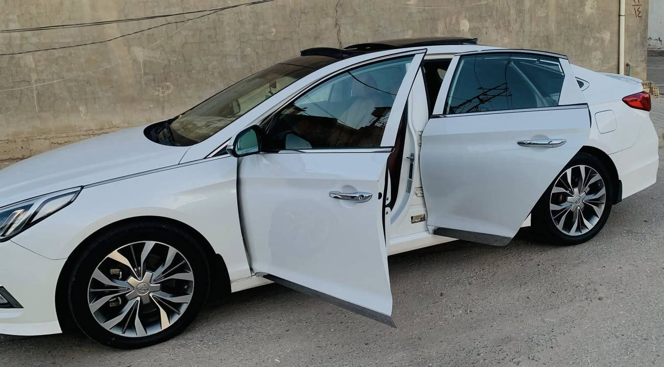 .سلام عليكم .
سوناته خليجي فول مواصفات 2015 للبيع فقط 
بصمه . بنرامه . جلد . قطعتين تبريد . تدفئه تبريد كشنات .ترحيب مري .بعد اهواي مواصفات 
الضرر اموضح ب المنشور .
الرقم : ***********
السعر :160 $ او بيه مجال .
