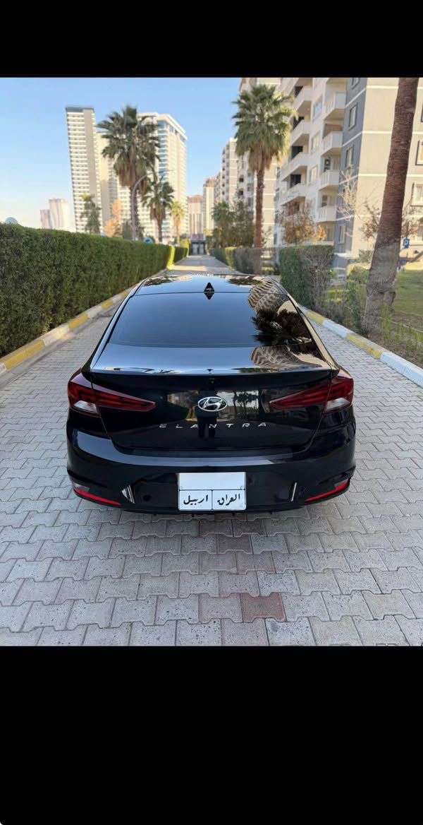 النترا موديل ٢٠٢٠ 
شبر صبغ شبر تعديل بدون دواخل بدون ايرباك 
كفاله من كل شي 
ماشي ٧٠ الف ميل 
*********** واتساب تليفون أربيل, العراق
