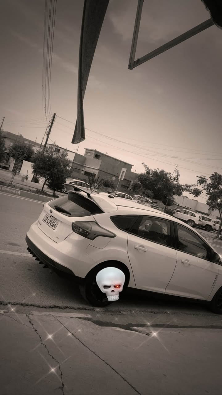 کوردی/عربي

بۆ فرۆشتن: فۆرد فۆکس ٢٠١٨ (هاچباک)
مواسەفات SE
٤پستۆنی مەکینە مەرغوب
سەیارەیەکی خاوێن و بێمەسروف، تایبەتمەندی و دۆخی سەیارەکە بەم شێوەیەیە:
مۆدێل: ٢٠١٨
جۆری جەستە: هاچباک (جانتا)
ڕەنگ: سپی شاهانە
گێڕ و مەکینە: بەشەرت و بێ کێشە (زۆر خاوێن)
دۆخی بەناوکردن: بەشەرتە و سەیارەکە بەناوی خۆمەوەیە.
دۆخی بۆیاخ و جەستە:
نیو جاملخی دواوەی لای سایەق بۆیاغە.
دەرگای دواوەی لای سایەق بە بیلادی (کۆد و ڕەقەم) شەریکە گۆڕدراوە (بێ بۆیاخ).
سەیارەیەکی توندوتۆڵ و ماڵی دۆستە، هیچ مەسروفێکی تێدا نییە و ئامادەیە بۆ لێخوڕین

٦٠ هەزای کیلۆ مەتر ڕۆشتوە

📥 بۆ زانیاری زیاتر و نرخ، تکایە نامە بنێرن یان پەیوەندی بکەن.

للبيع: فورد فوكس 2018  SE  ٤سلندر (هاتشباك)
سيارة نظيفة جداً وجاهزة للاستخدام، بدون أي مصاريف. تفاصيل السيارة كالتالي:
الموديل: 2018
نوع الهيكل: هاتشباك
اللون: أبيض

ماشي/ ٦٠الف کیلومتر

المحرك والجير (الشرط): على الفحص وبحالة ممتازة جداً.
التحويل والملكية: بشرط التحويل، السيارة باسمي شخصياً.
حالة البودي والصبغ:
نصف جاملغ (رفرف) خلفي جهة السائق مصبوغ.
الباب الخلفي جهة السائق مستبدل بلادي (نفس الكود واللون من الشركة بدون صبغ).
السيارة متينة وجاهزة تماماً للاستعمال اليومي.
📥 للمزيد من المعلومات أو السعر، يرجى مراسلة الخاص أو الاتصال. أربيل, العراق


**إذا كنت صاحب هذا الإعلان وتريد حذفه لأي سبب، رجاءا أرسل رسالة إلى الدعم الفني**