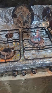 هلاَ واسهلاَ طباخك عطلان وماعندك مجال اتدزه للمصلح لگينالك حل انتَ وگا...