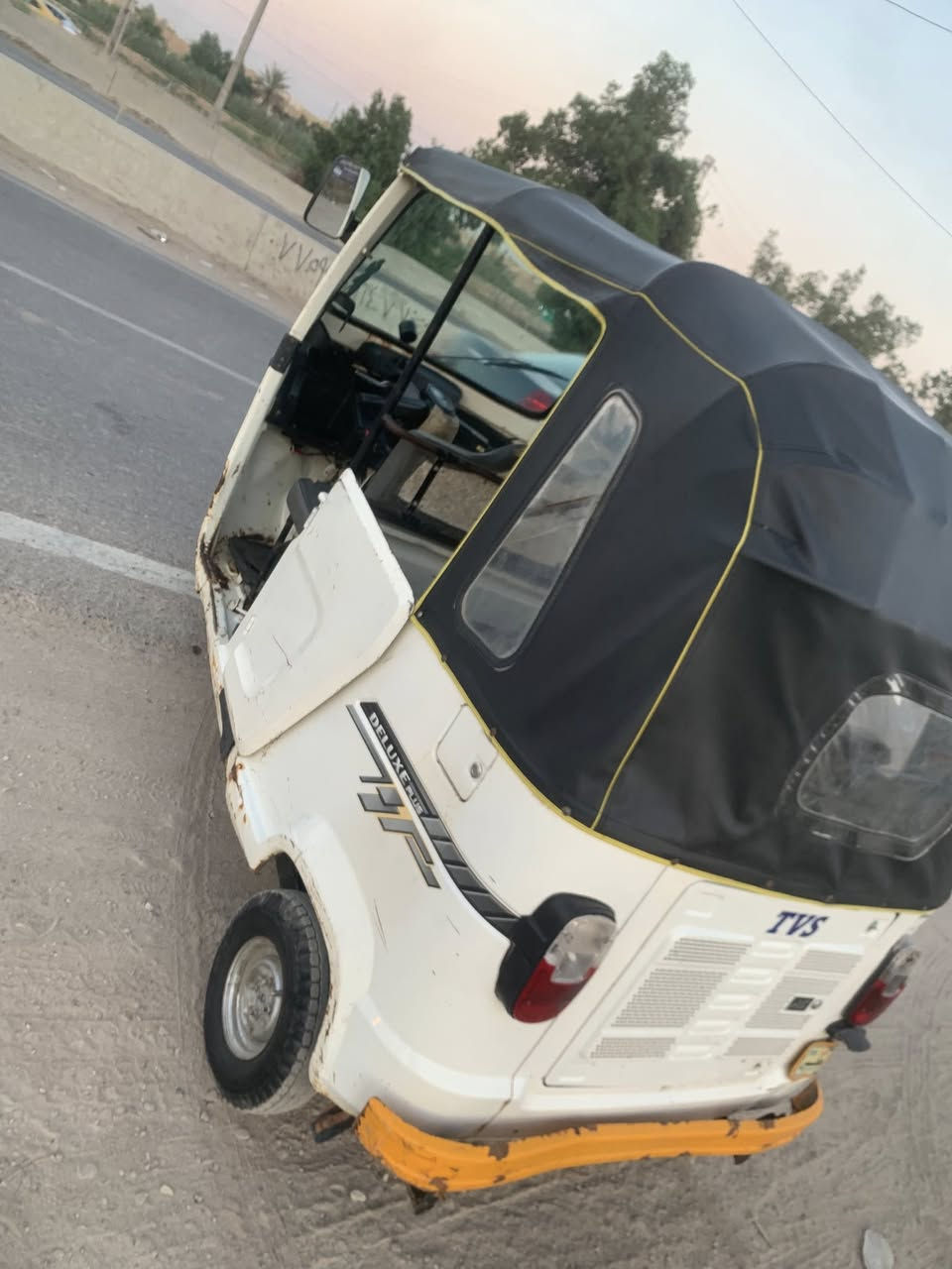 سلام عليكم اخوان تكتك TVS  موديل ٢١ مرقم انكليزي كامل باسمي مكاني بغداد ناحية الراشديه مال حسينيه تواصل على رقم ***********
