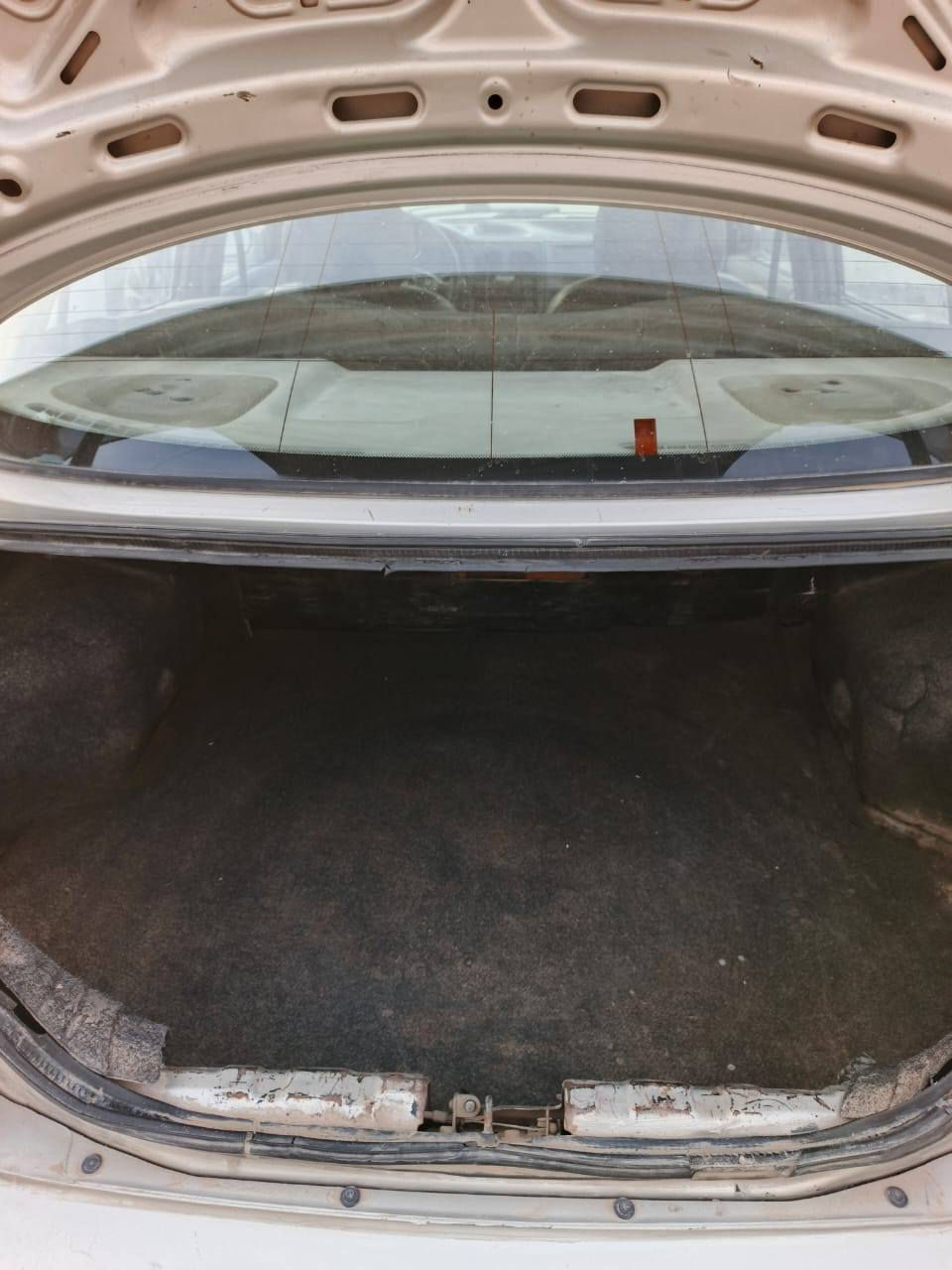 السلام عليكم
سيارة كيا ريو للبيع موديل ٢٠٠٠ كير عادي تبريد شغال 
رقم بغداد 
سنوية بإسمي لل ٢٠٢٨ السعر ٣٧ ورقة 
 مكان السيارة الرمادي 
للإستفسار  ***********
