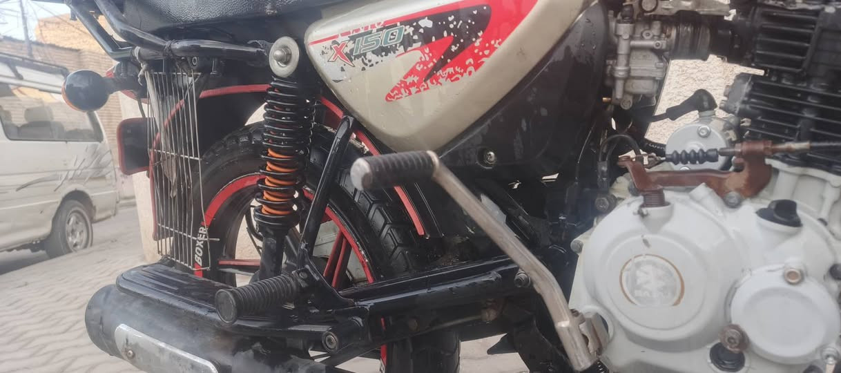 سلام عليكم بوكسر للبيع مديل 22 تجفيت شركه كلشي جديد لا تنقيص ولا تبخير ماشيه حقيقي كلجات يراد تبيدل تعبانه شويه ويراد قبق تانكي بانزين كلشي مبيه كلشي كامل بيه  اوراق كامله 
مكاني بغداد الاعظميه


**إذا كنت صاحب هذا الإعلان وتريد حذفه لأي سبب، رجاءا أرسل رسالة إلى الدعم الفني**