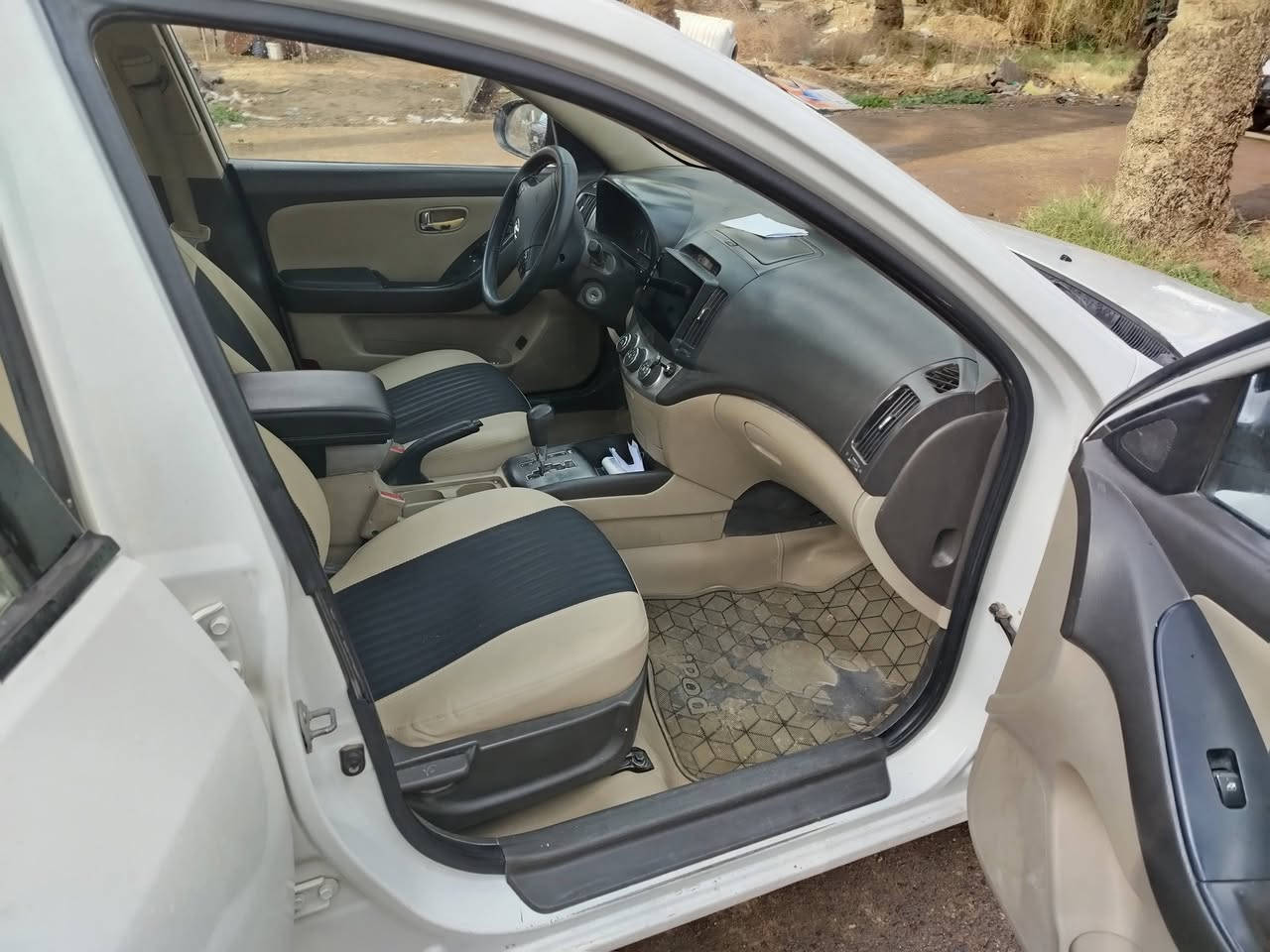 النترا للبيع موديل 2011 مكينه 2000 رقم ديالى بسمي تدفئه تبريد سيارة جاهزة من كلشي مكاني بغداد الشراي يتصل وهذا رقمي  *********** سعرها 105
