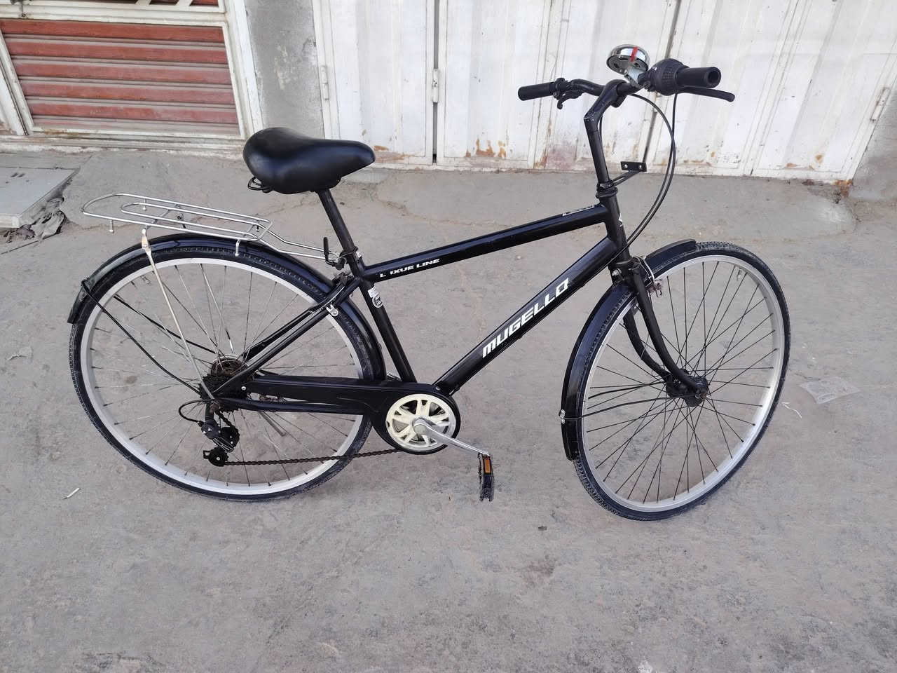 بايسكل ياباني باله  نظافه 90٪  استفسار ع هذا رقم ***********
السعر ١٢٥ وبيه مجال
