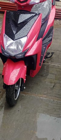 دراجة شحن شكل سكنس جديد ما ماشي 600 07888161122