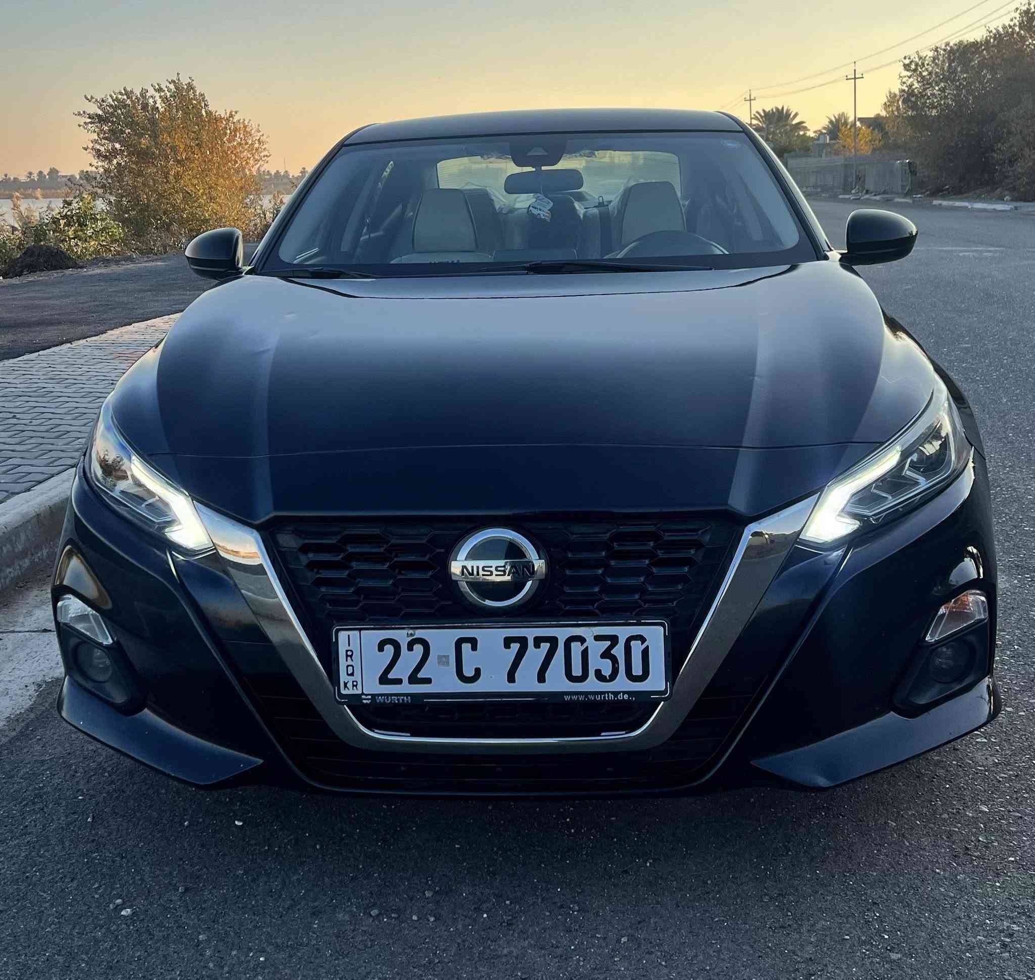 ‏NISSAN  ALTIMA
موديل 2020 

مواصفات SR فول مواصفات عدا الفتحه 

.بصمه + بصمه ابواب + بصمه صندوق

.داخل اسود 

.حجم الويل 19  

.كشن السايق كهرباء 

.رادار امامي 

.تحديد خروج عن المسار 

 توقف ذاتي امامي 

.منطقه عمياء

.رادار خلفي 

.توقف ذاتي خلفي 

.حساس خلفي 

.تشغيل عن بعد

‏.car play

.شاشه جبيره  

.  ماشيه 74الف ميل 

.رقم اربيل باسمي السياره  

.حادث امريكا جاملغ خلفي 

وبالعراق جاملغ امامي صبغ

.كفاله كير ومحرك

.السعر 153 بيها مجال  

***********
