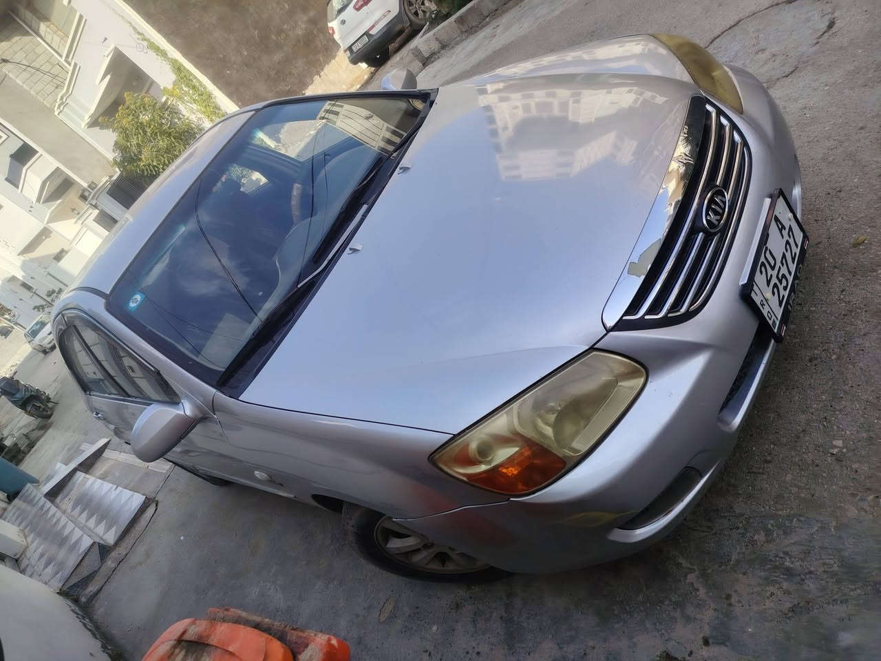 سيراتو2007 مصبوغه حزام والقماره كلير وعندي صورها قبل صبغ سياره مكفوله من ضربه شرط كلها علبلاد  داخل وخارج  اقتصاديه ونشطة تدفئة تبريد شغال سياره مال جناي تعال شوفها واحكم مكاني بعقوبه سعرها 77 بيهامجال للشراي ***********
