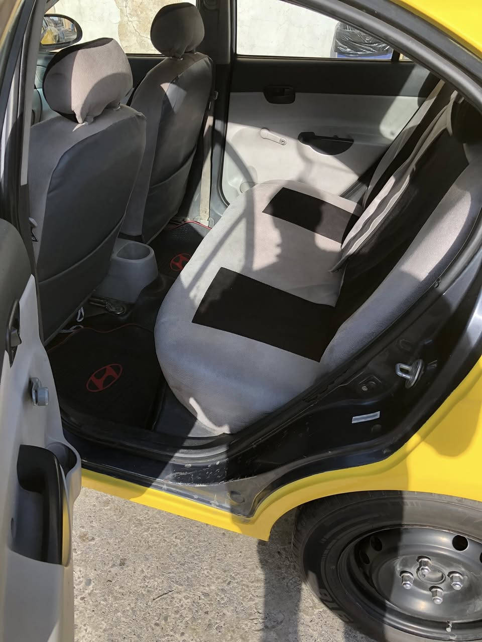 من رخصه الأدمن ؟ اكسنت 2009 كير  محرك شرط كير اوتماتيك  كابون بانزين بيها رقم بغداد مشروع وطني تخم تايات جديد حداديه صبغ جديد شرط محرك 16 حادثها جاملغ امامي بدون دواخل هيئه صفر غرامات صفر سياره احله من الصور السعر 88 بيها مجال لاتصال  ‭0751 228 5233‬ بي واتساب مكانها موصل ايسر تحويل ثاني يوم
