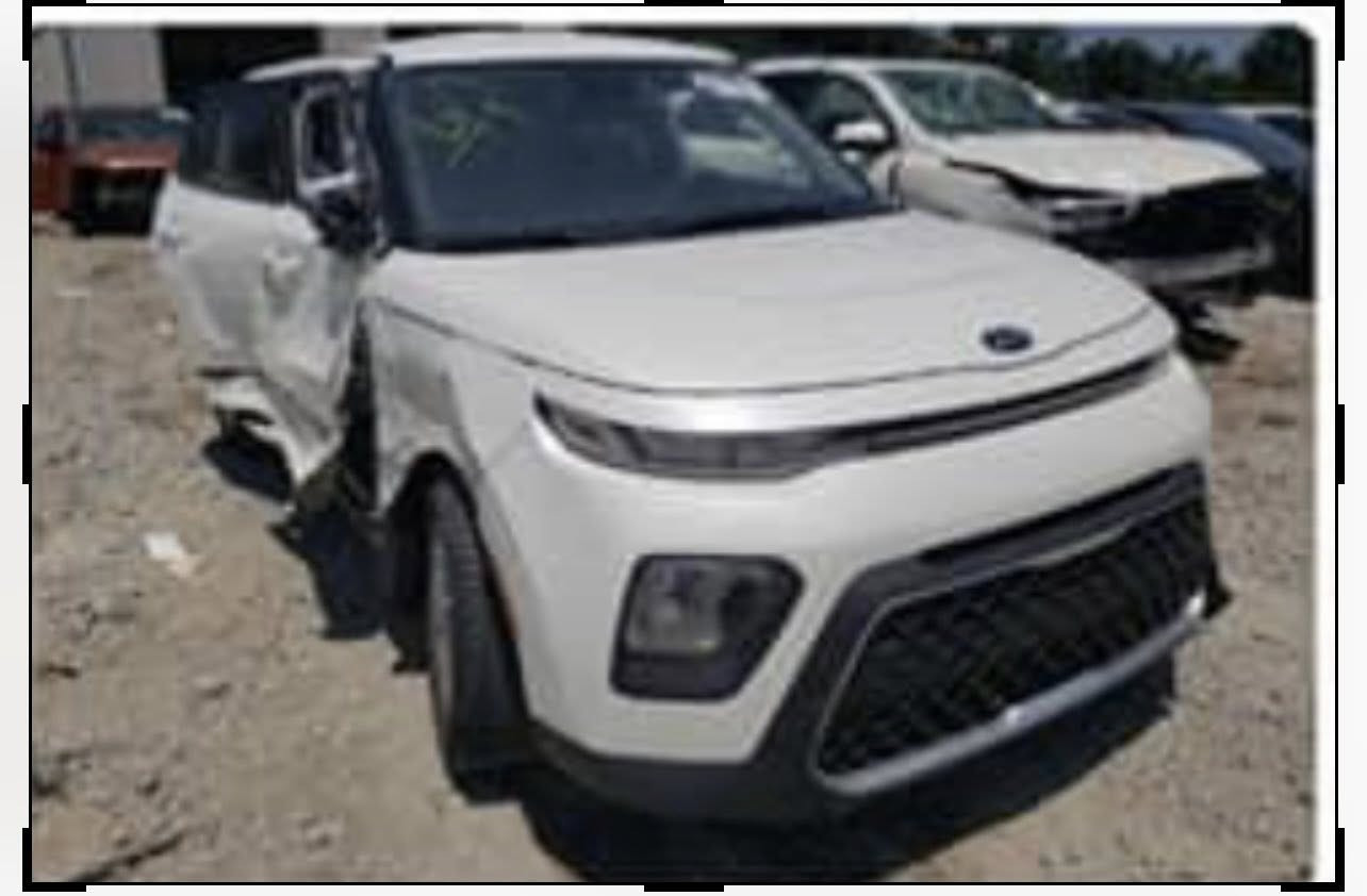 كيا صول ٢٠٢١ مواصفات S  رقم اربيل حادثها الأبواب من الجهتين و القليل من القماره . البجم سليم كبس بدون تصليح يربكات فقط البرده طاك وبيها حالياً طعجه بالصندوق 
السعر ١٠٥ ورقه 
للاتصال ***********
