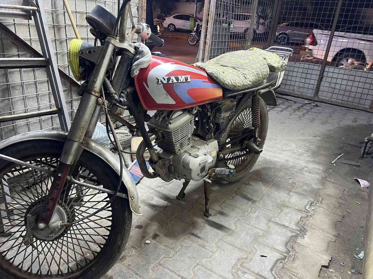 ‏دراجة إيراني منغولي أصولي اوراق مكينة ما مفتوحة سعرها 550   ***********
