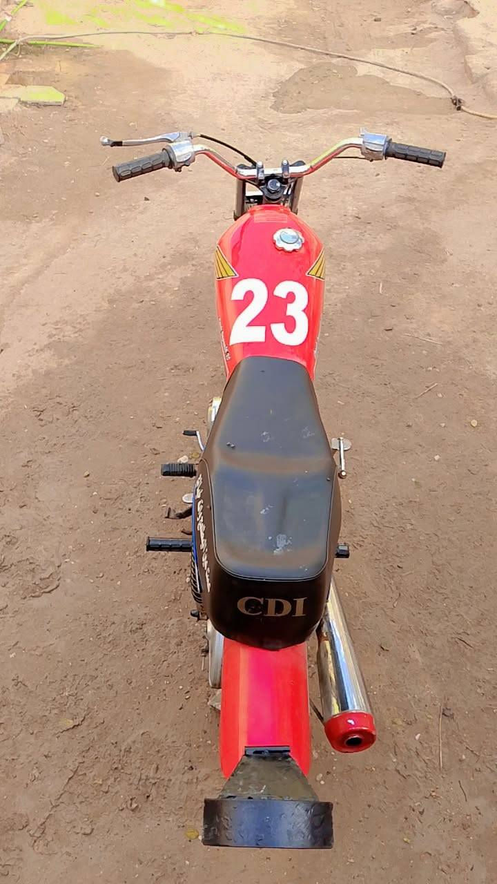 دراجه ايراني كلك كفاله عامه من سرقه تعبان عليه والله دراجه كل نقص مابيه شقل وطلع سعره 500... رقمي ***********
