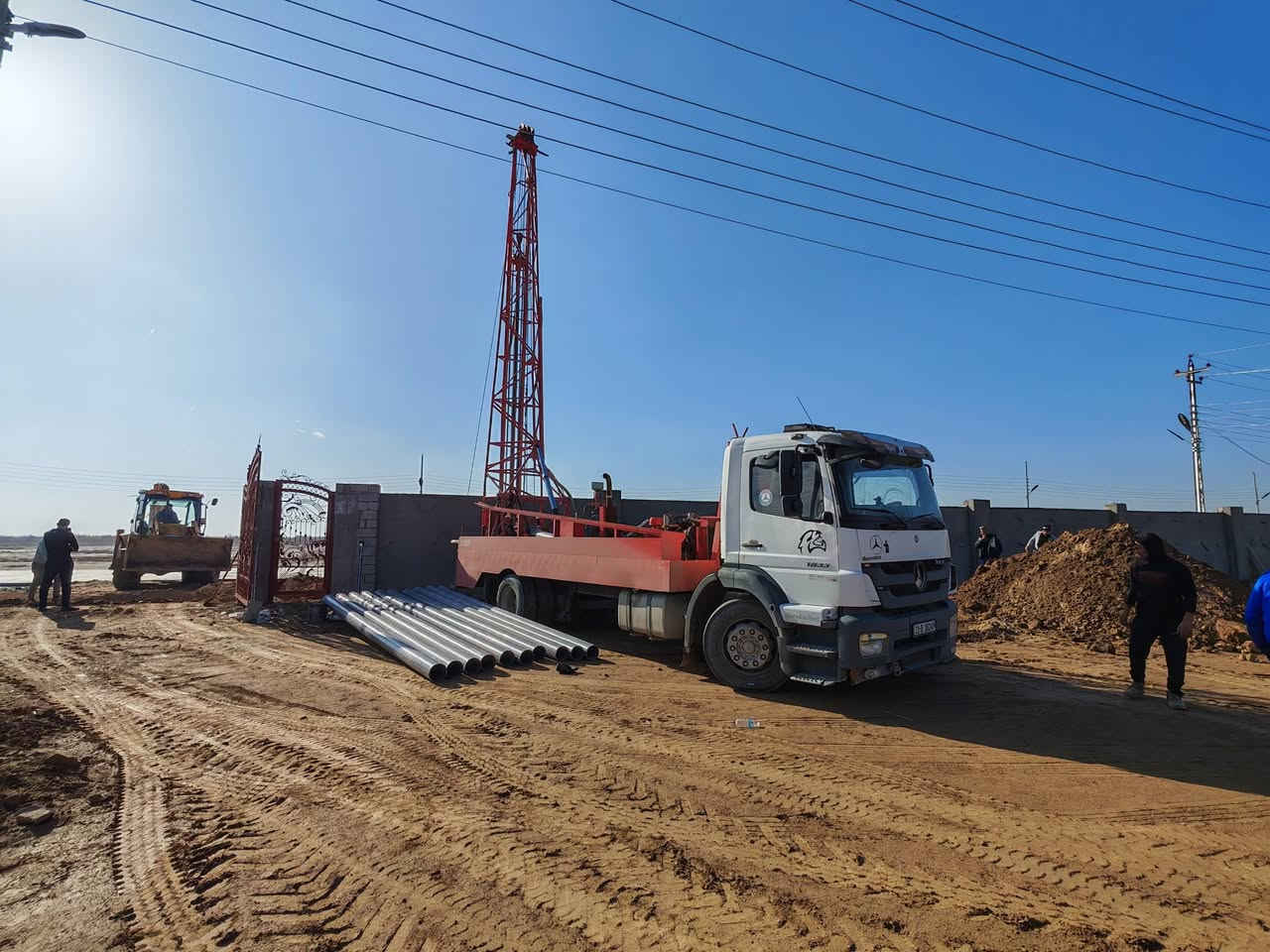 مكتب ابوسجاد. ///تم حفر بير في ديالى بعمق ( 60)متر  لحفر الابار الارتوازيه
يعلن عن حفر الابار بكافه الاحجام
غسل وتنشيف الابار 
حفر الركائز
حفر النقاط 
حفر وفحص التربه
وعمل كافه المقاولات العامه
نعمل في كافه محافضات العراق
دقه في العمل وسرعه في الانجاز
بأداره ابوسجاد
للاستفسار الاتصال على الارقام التالية                   
***********
***********
