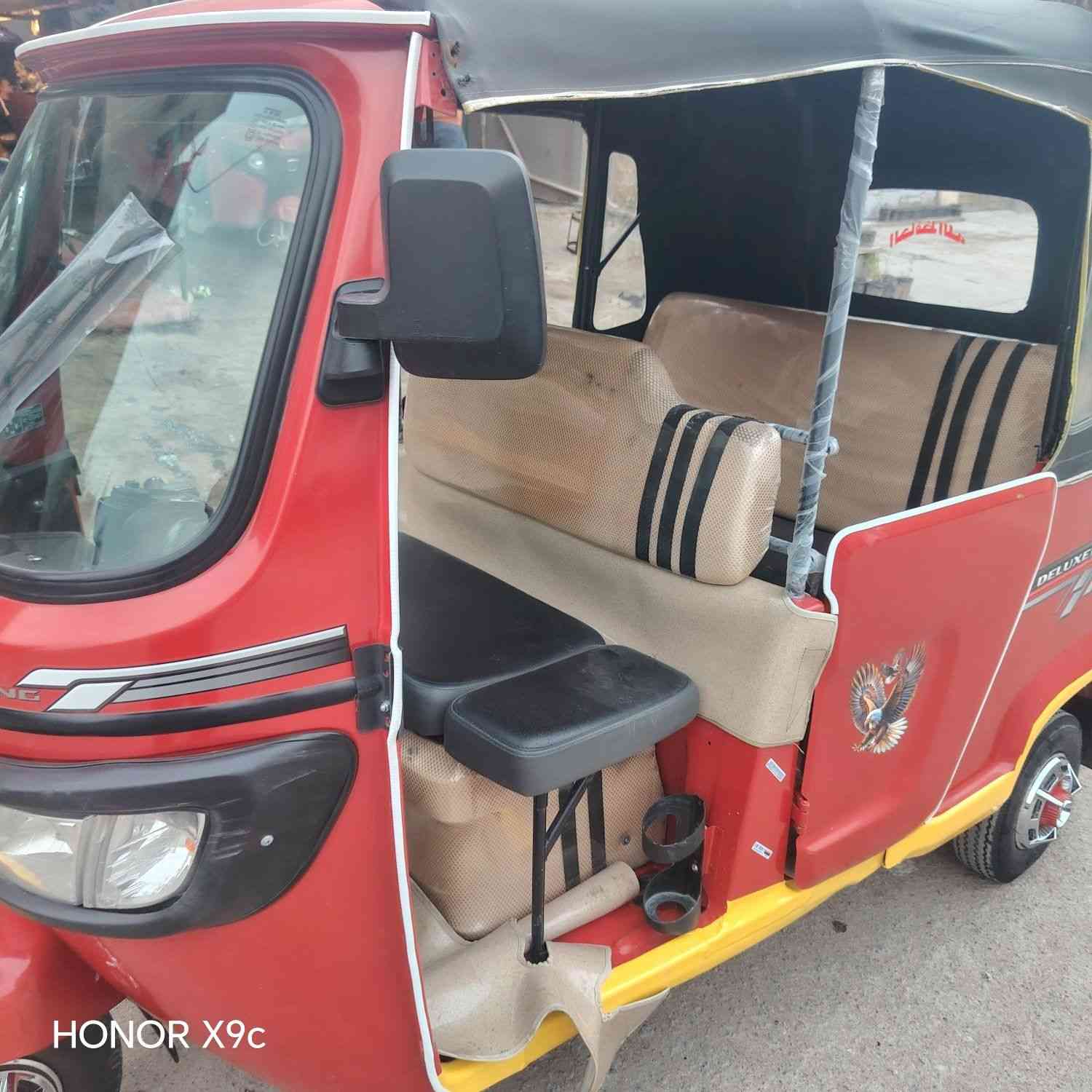 للبيع تكتك تي في اس موديل ٢٢ مكفوله من الصبغ والضربه السعر ٨٢٥٠ المكان بغداد الشراي يتصل على ***********
