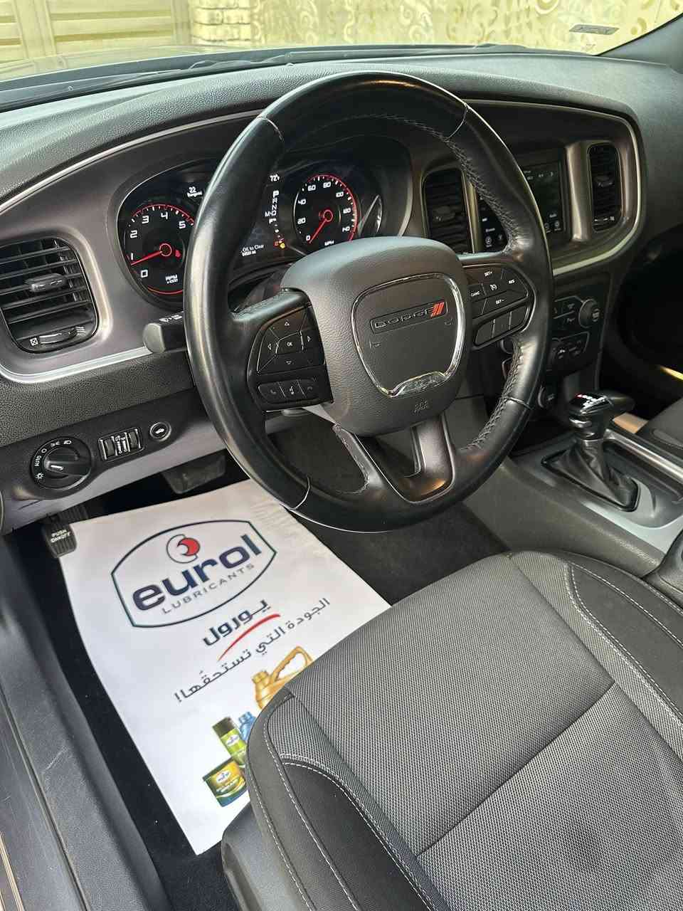 السلام عليكم 
دوج جارجر موديل 21 
وارد امريكي ححادثهه سرقه جاملغ ومبدل واحد جديد اصلي نفس لون دخول جديد سنويه باسم المشتري 
ماشيه 85 
لسياره جديده حيل مابيهه لا شخط ولا خدج ولا رصعه
بدون مواصفات فقط شفتات بلستيرن وحساس خلفي 
لسعر 255
لعنوان /بغداد /شهداء لبياع 
رقم لهاتف 
***********
