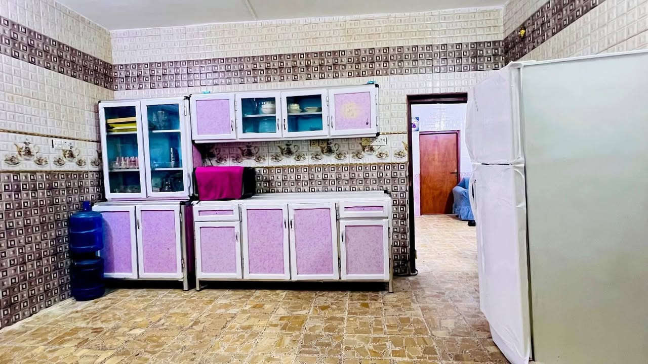 بيت للبيع  الموقع حي الاعلام الاول فرع مجمع راميتا بيوتي او قرب القائممقام السابق حسن ابو عهد
سعر 123 ...
المساحة ٢٠٠ متر
طابو صرف ما مطلوب لا اسكان ولا مبادرة 
الخريطة غرفتين كبار و صالة واسعة و مطبخ و استقبال و مخزن و ممر و صحيات خارجية و داخلية 
السعر على الخاص او الاتصال على الرقم 
***********
