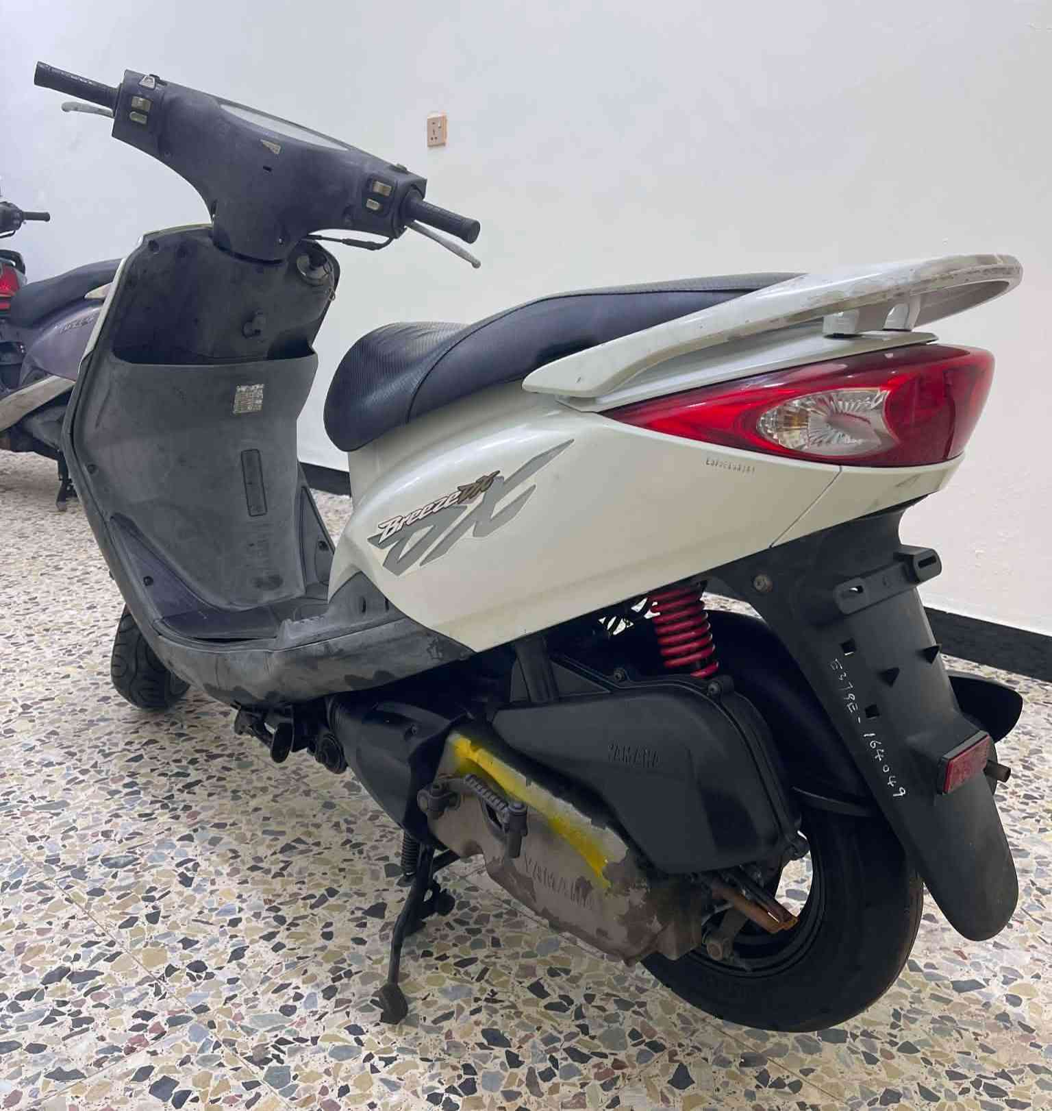 السلام عليكم

متوفر الان لدى معرض شمس الكريعات 

بريز لايت جوه كابريتر لون ابيض  الدراجه كفاله عامه كفر ومكينه

العنوان / بغداد / الكريعات / القصور / مجاور أفران جبار سبع

للتواصل /***********
