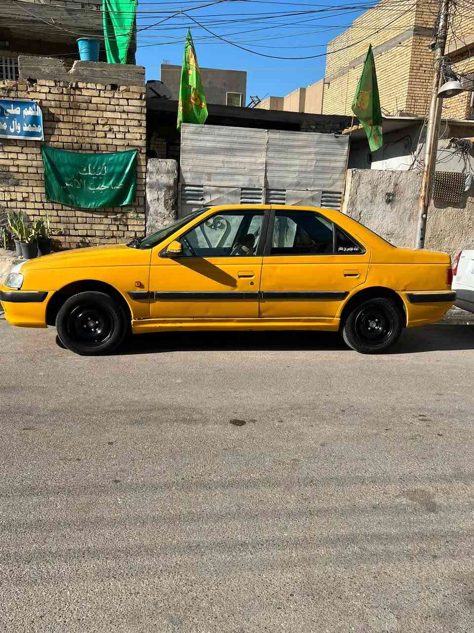 سلام عليكم بيجو بارص مديل15بدل بيه بس بنيد والباقي جديد تبريد شغال سياره حلوه تجي وشوف بعينك السعر 42وبيه مجال حك الجيه رقم ***********
