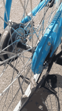 السلام عليكم باسكل للبيع
الون: سمائي
الموديل: 22
الحجم:26
السعر:130وبي مجال 
المكان: حي العسكري الصدر الرابع
النضافه: فول٪100
راسلني خاص  
الرقم: ***********
