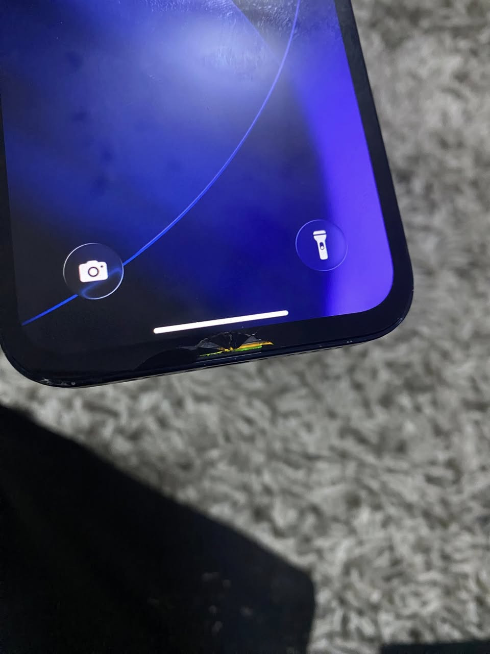 ايفون 12العادي للبيع مكاني بصره القبله ***********
