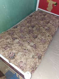 للبيع • وين المكان • غرفه اخشاب