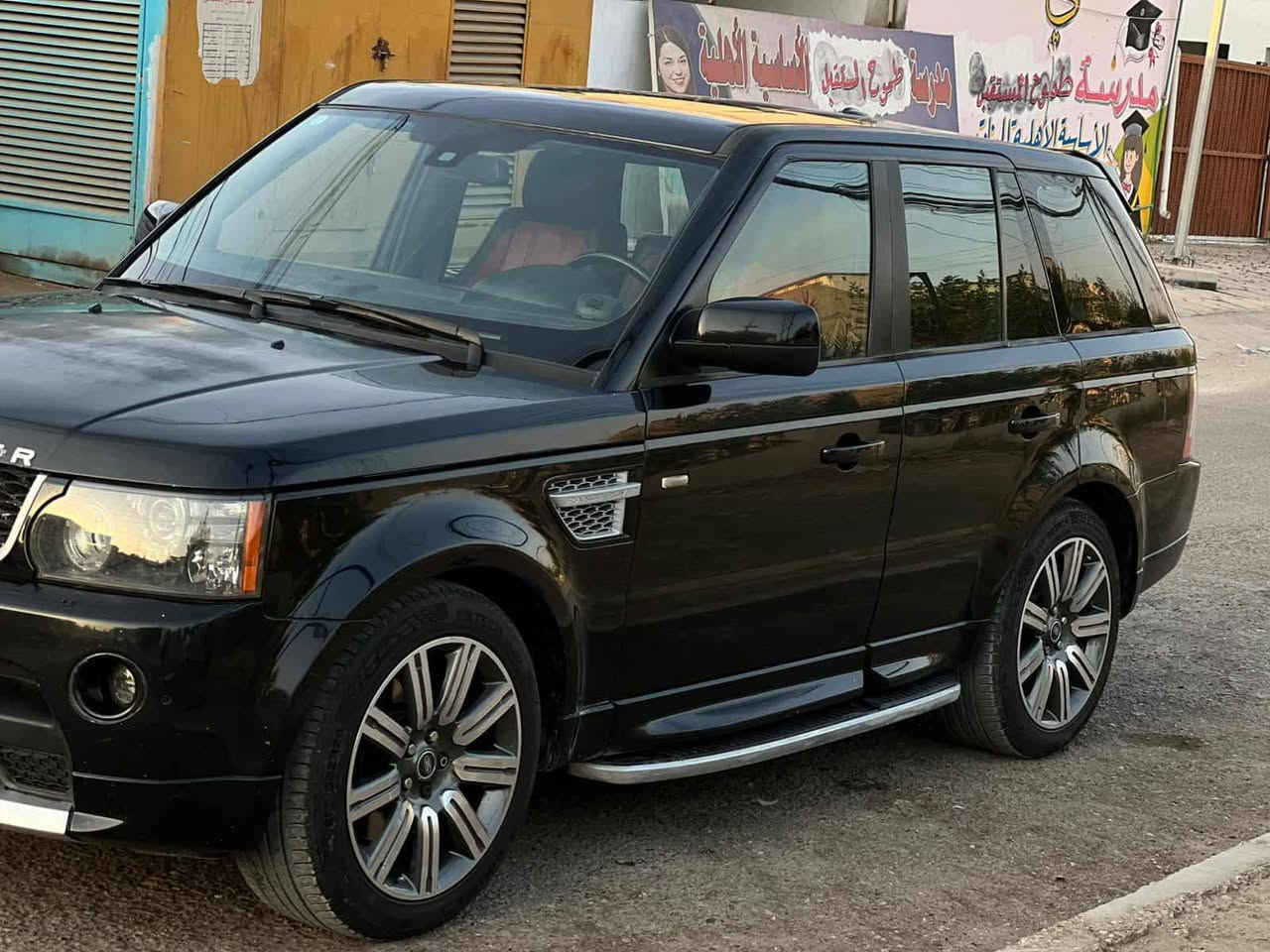 رانج روفر للبيع موديل 2011 سيارة محرك محورة لالكزاز ٤٠٠٠ سيارة حلو وجاهزة دواخل نضيفة كلشي شغال سعر 116وبية مجال عنواني نجف ستفسار *********** خاص موجود
