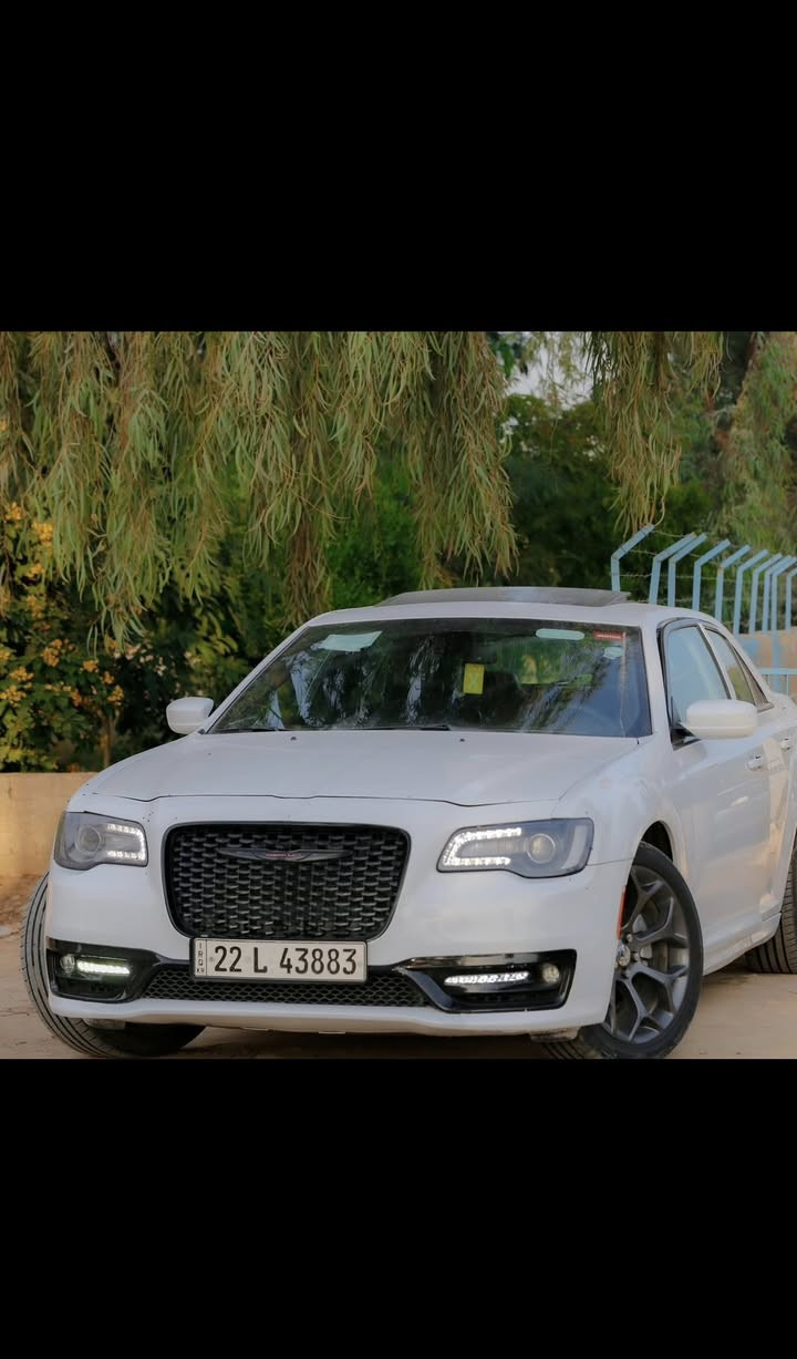 السلام عليكم …
للبيع فقط بدون مراوس 
كلايسلر اوباما  S300  موديل 2017 
تقرير كلين تايتل كفاله عامه  بيها فقط كارتين ثنين ناعمات 
مواصفات S معروف
شفتات ستيرن
گير موس 8 نمر
تحكم ستيرن
دخول ذكي
تشغيل عن بعد
فتحة سقف (بانورما قطعتين)
منضومه سماعة bets
سماعه بالصندوگ
ويل حجم 20 
مثبت سرعه
كاميرا خلفيه دوارة 
كشنات كهربائة حضن منقوش عليها S
وبعد المواصفات المعروفه مال S
السيارة عليها ادامه كامله تخم تاير وحداديه وماعايزه شي
تحويل او وكالة  /مكانها نجف
سعر 268$
***********
***********
