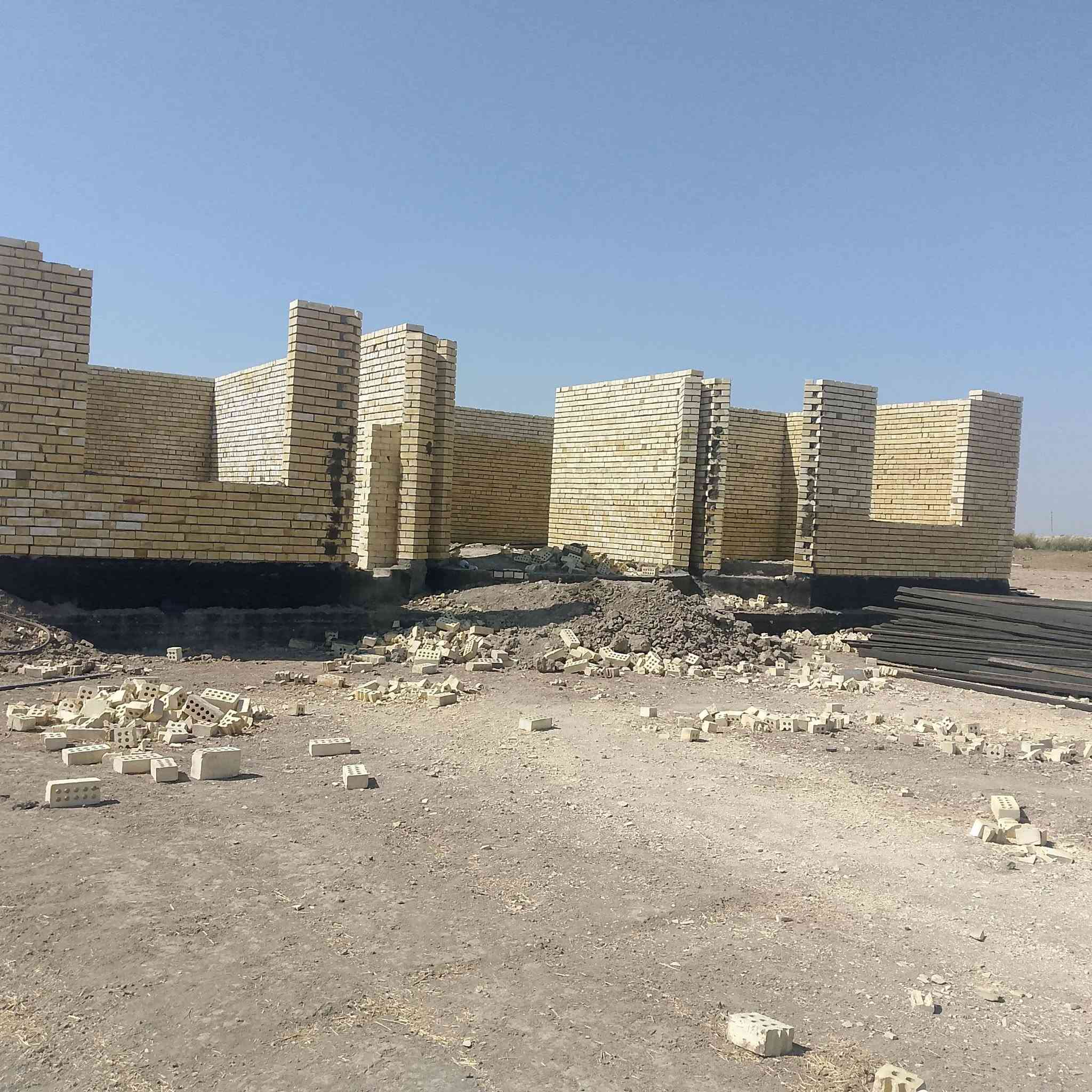 سلام عليكم ورحمه الله وبركاته خلفه بناء درجة اولى نشر على القالب لتزام بالمواعيد  نشتغل بلوك طابوك متفرق حالين نشتغل جميع مناطق بغداد تنضيف الموقع بعد العمل اسعار مناسبه معا تصعيد المواد وهذا رقمي وبي واتساب ***********
