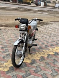 دراجه يراني البيع دراجه سكنر  جديد بعده شراي نتصل وخادم 07763545305