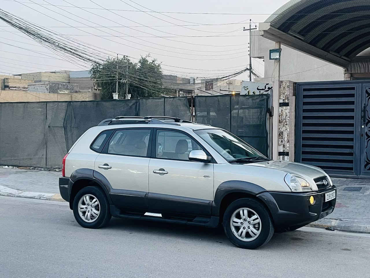 توكسان خليجي موديل2008
رقم اربيل الدولي سنويه لل28
كفاله عامه ماعدا الموضح بلسونار
مكينه 2000 دوش
4ويل
سياره جديده حيل 
مابيها نقص 
السعر 107$
مكاني كربلاء 
***********
