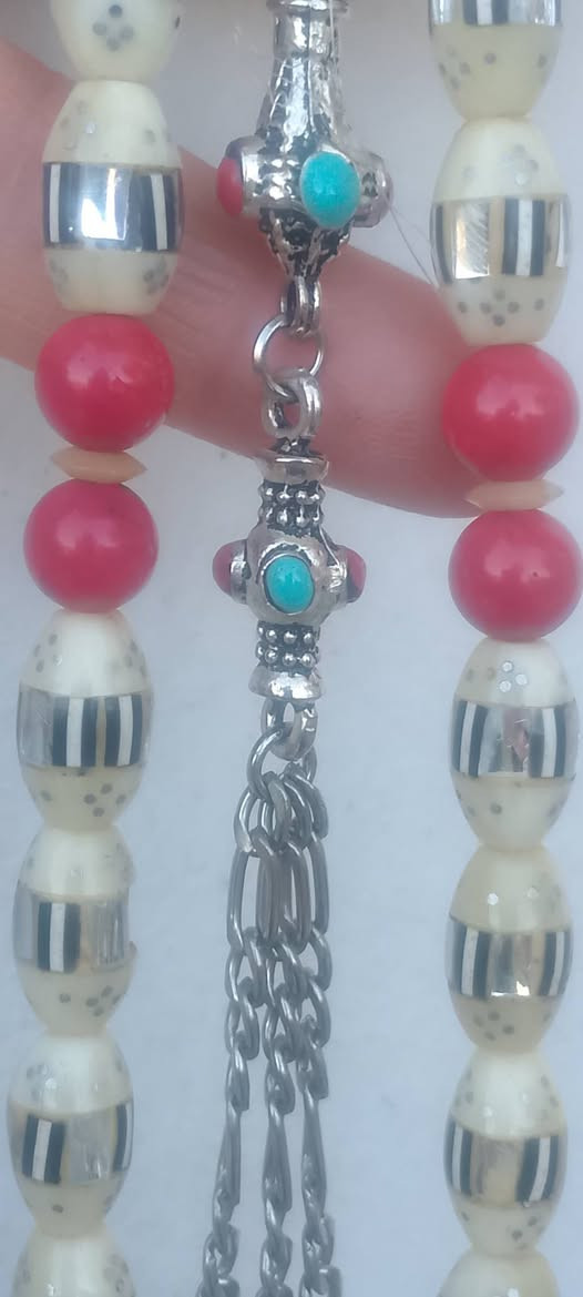 رمضان كريم عليكم بالخير واليمن والبركات 💚💚💚
مسبحة عضم انتيك منزلة مرايا نضافة تامة عدد الحبات٣٣حبة وقياس الحبة ١٣/٩مل محلاية بفواصل مرجان اصلي وشرابة انتيمون مميزة💚💚💚


**إذا كنت صاحب هذا الإعلان وتريد حذفه لأي سبب، رجاءا أرسل رسالة إلى الدعم الفني**